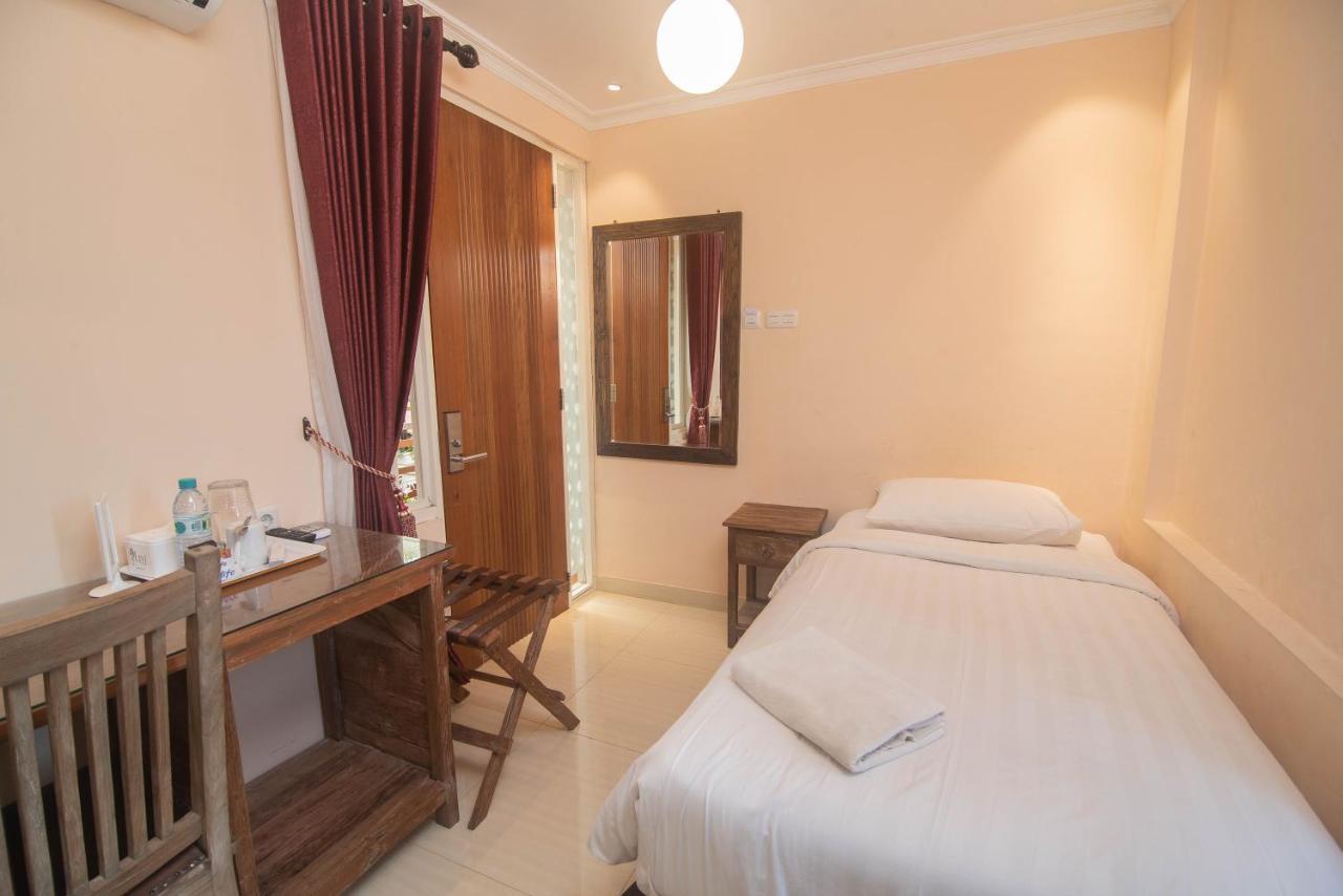 ฟรอนต์ วัน บูทิก บาลูรัน มาลัง Hotel มะลัง ภายนอก รูปภาพ