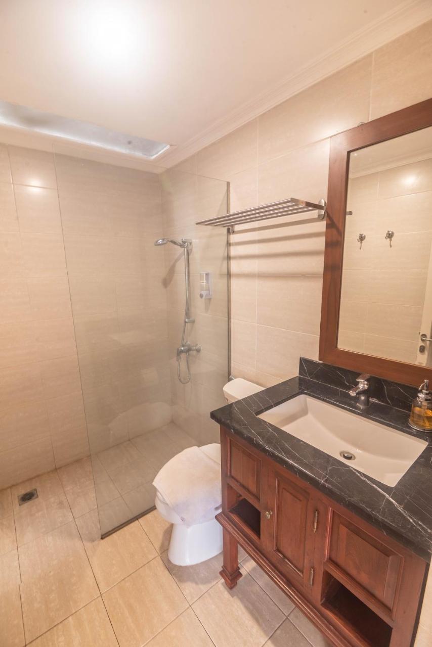 ฟรอนต์ วัน บูทิก บาลูรัน มาลัง Hotel มะลัง ภายนอก รูปภาพ