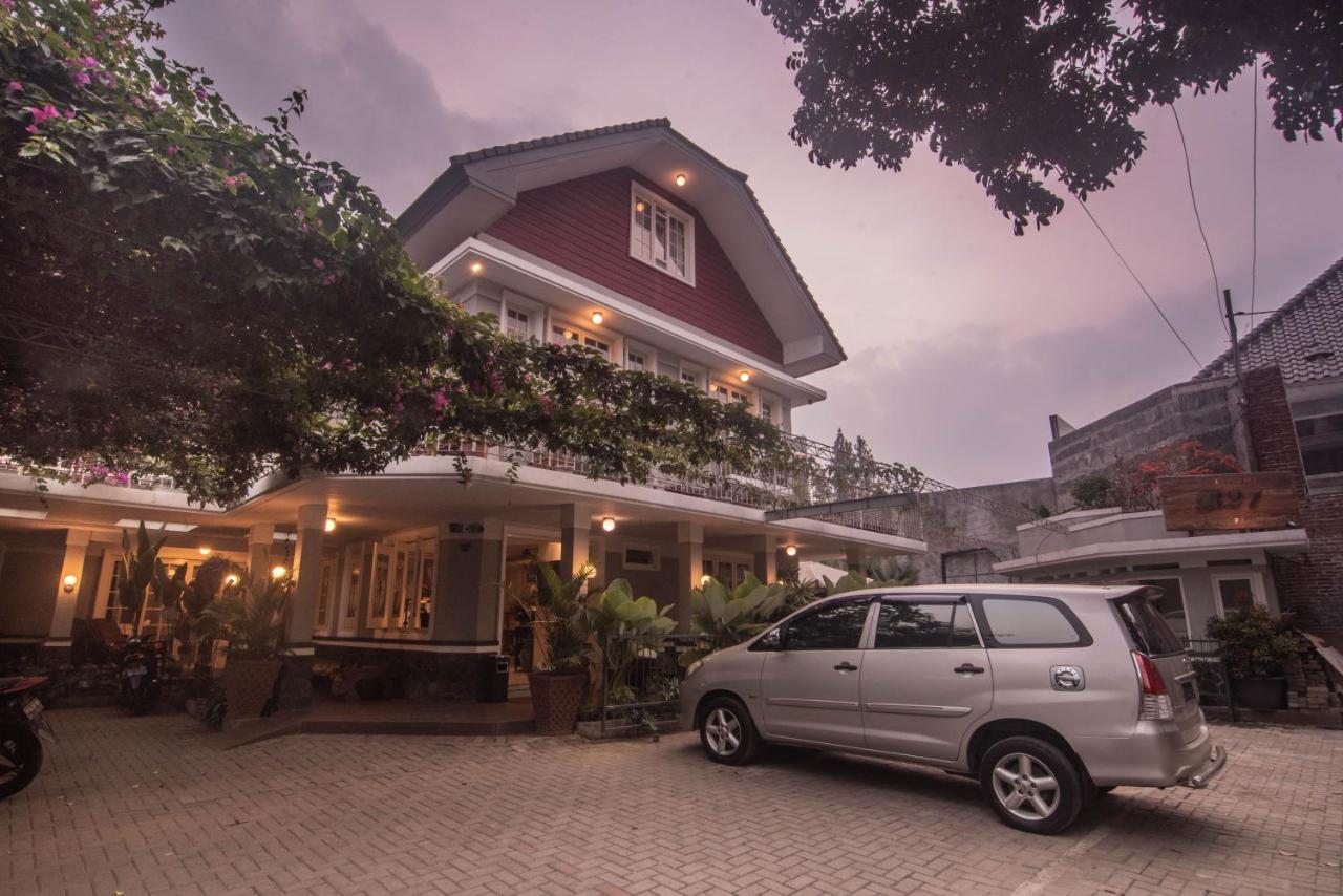 ฟรอนต์ วัน บูทิก บาลูรัน มาลัง Hotel มะลัง ภายนอก รูปภาพ