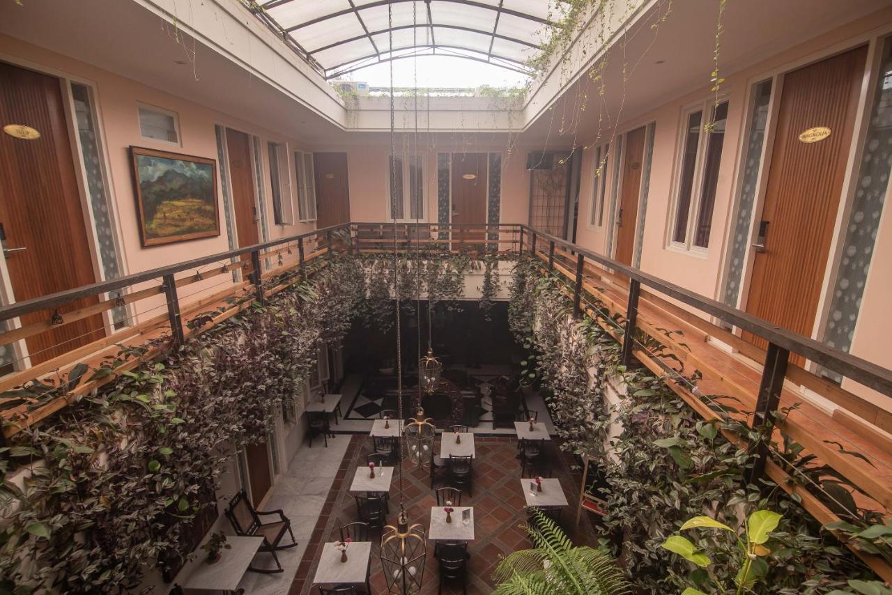 ฟรอนต์ วัน บูทิก บาลูรัน มาลัง Hotel มะลัง ภายนอก รูปภาพ