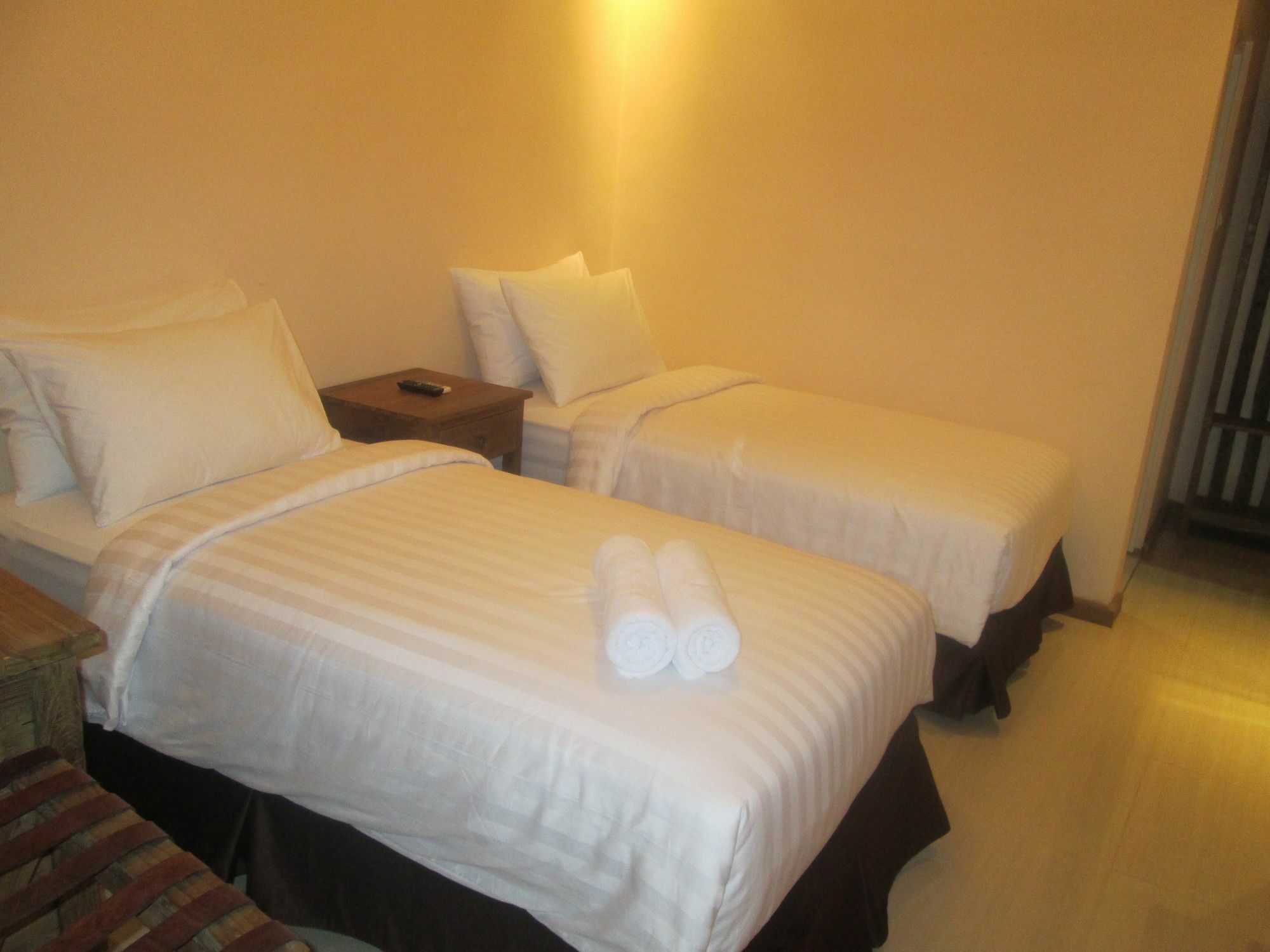 ฟรอนต์ วัน บูทิก บาลูรัน มาลัง Hotel มะลัง ภายนอก รูปภาพ